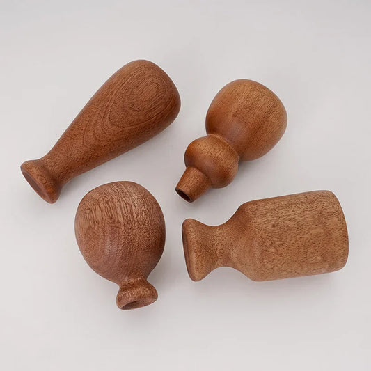 Handgefertigte Holzvase aus massivem Holz