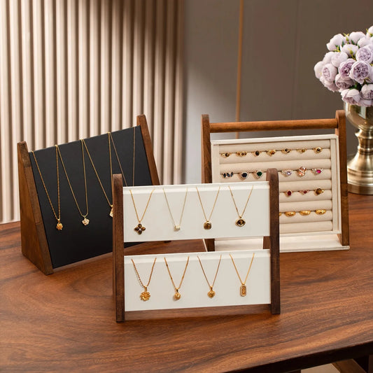 Eleganter Walnussholz-Schmuckständer